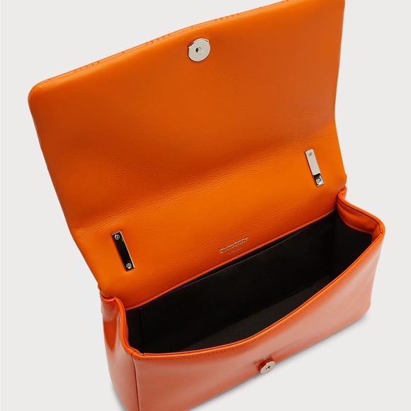 Authentic Burberry Lola Small Bag - Picture 6 of 6